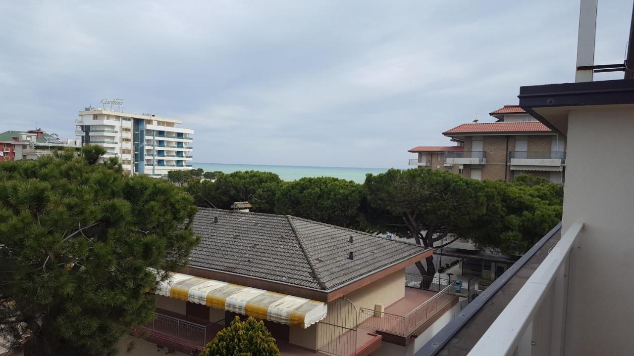 Residence Gallo - Walterigato Apartments Per Solo Famiglie Lido di Jesolo Zewnętrze zdjęcie